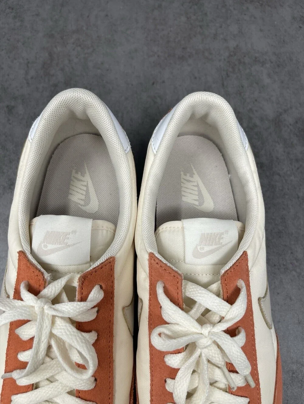 Nike Daybreak Sneakers Womens Size 9.5 Pale Ivory Desert Sand Orange CK2351-106